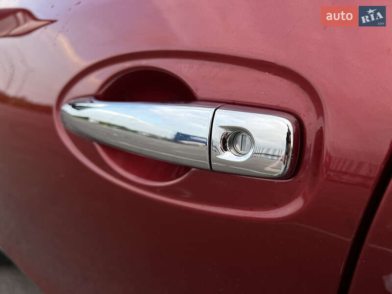Позашляховик / Кросовер Nissan Rogue 2015 в Рівному