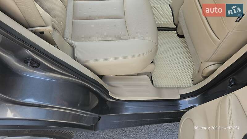 Внедорожник / Кроссовер Nissan Rogue 2014 в Виннице