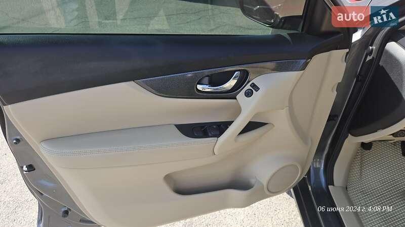 Внедорожник / Кроссовер Nissan Rogue 2014 в Виннице