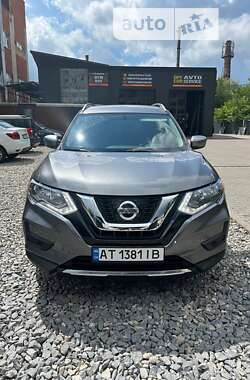 Позашляховик / Кросовер Nissan Rogue 2017 в Калуші