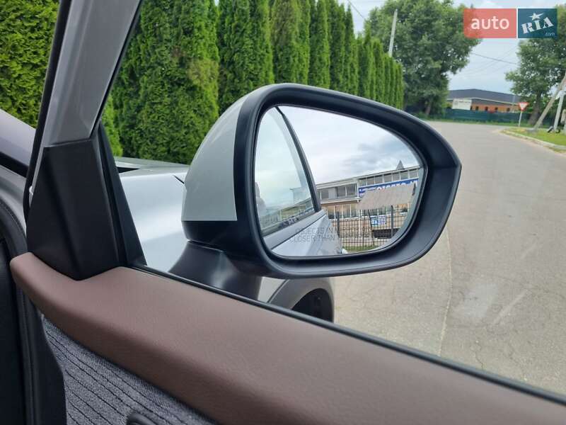 Внедорожник / Кроссовер Nissan Rogue 2023 в Киеве