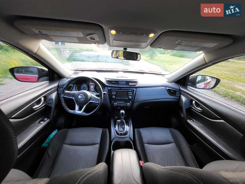 Внедорожник / Кроссовер Nissan Rogue 2017 в Каневе