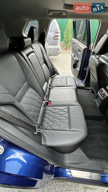 Позашляховик / Кросовер Nissan Rogue 2020 в Коростишеві