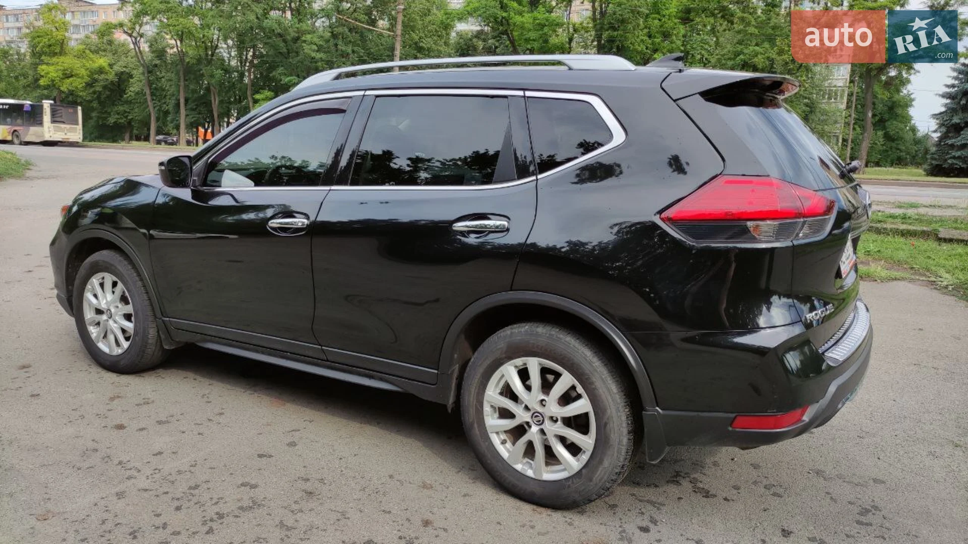 2017 Nissan Rogue - мініатюра 2