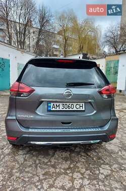 Позашляховик / Кросовер Nissan Rogue 2017 в 
