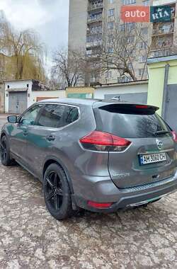 Позашляховик / Кросовер Nissan Rogue 2017 в 