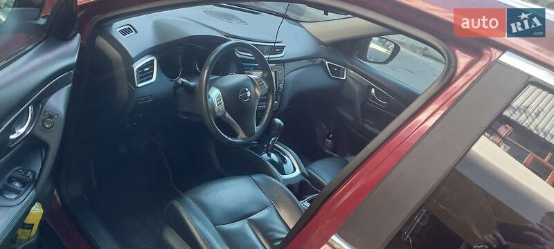 Позашляховик / Кросовер Nissan Rogue 2015 в Полтаві