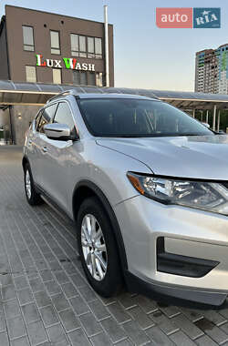 Позашляховик / Кросовер Nissan Rogue 2019 в 