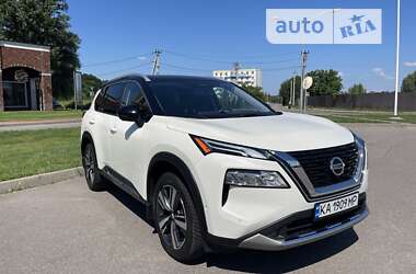 Позашляховик / Кросовер Nissan Rogue 2021 в Києві