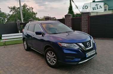 Позашляховик / Кросовер Nissan Rogue 2016 в Луцьку