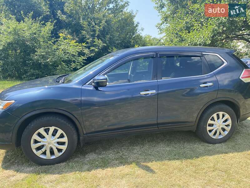 Внедорожник / Кроссовер Nissan Rogue 2015 в Киеве