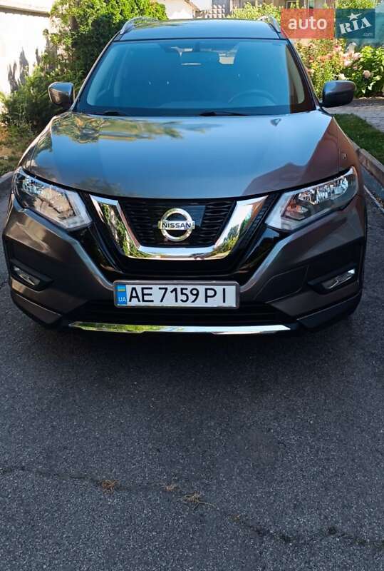 Внедорожник / Кроссовер Nissan Rogue 2016 в Покрове