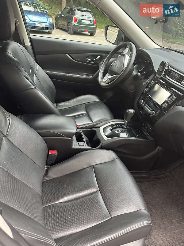 Позашляховик / Кросовер Nissan Rogue 2014 в Києві