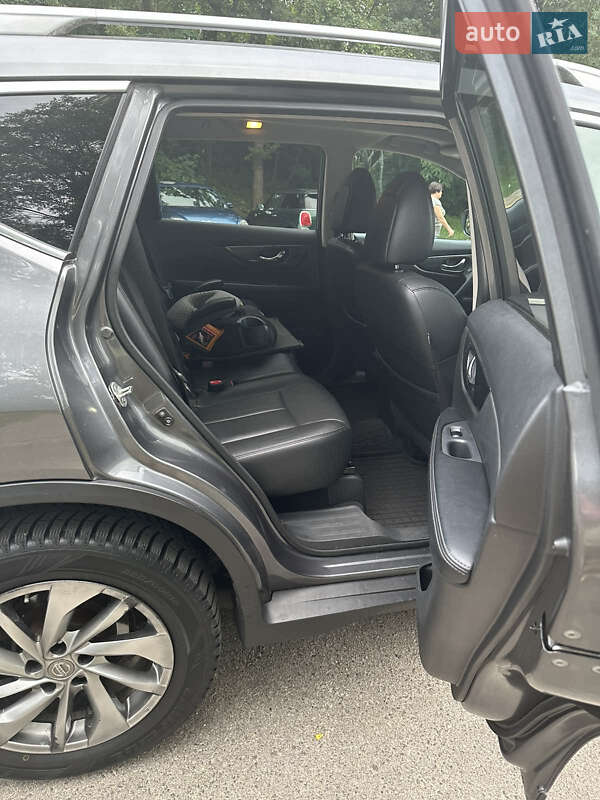 Позашляховик / Кросовер Nissan Rogue 2014 в Києві