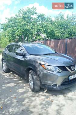 Внедорожник / Кроссовер Nissan Rogue 2017 в Луцке