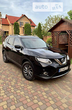 Внедорожник / Кроссовер Nissan Rogue 2014 в Ровно