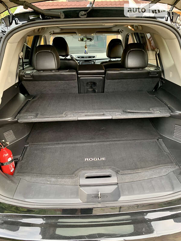 Внедорожник / Кроссовер Nissan Rogue 2014 в Ровно