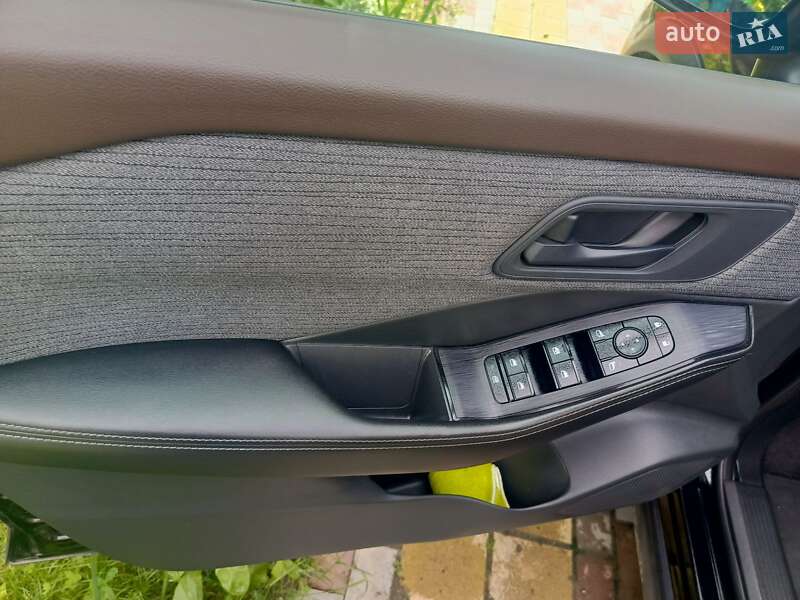 Внедорожник / Кроссовер Nissan Rogue 2021 в Киеве