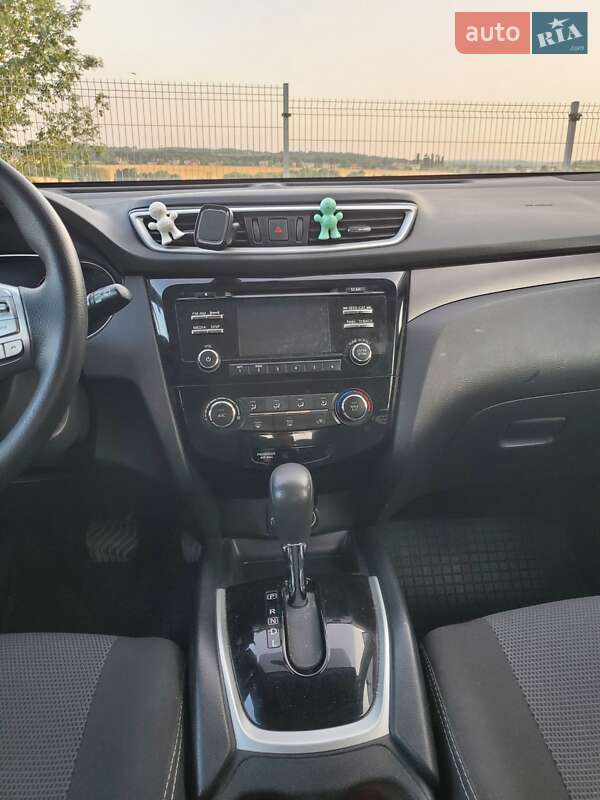 Позашляховик / Кросовер Nissan Rogue 2016 в Надвірній