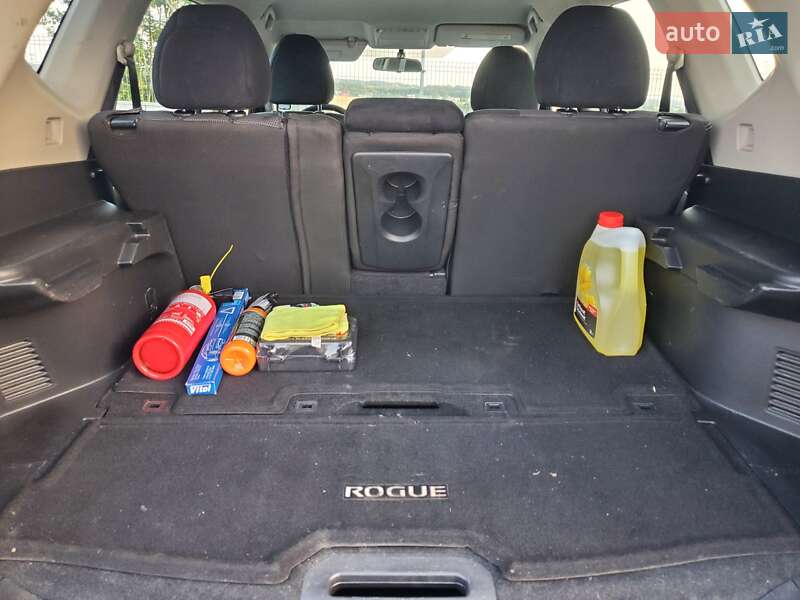 Позашляховик / Кросовер Nissan Rogue 2016 в Надвірній