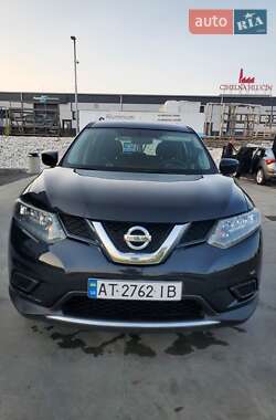 Внедорожник / Кроссовер Nissan Rogue 2016 в 
