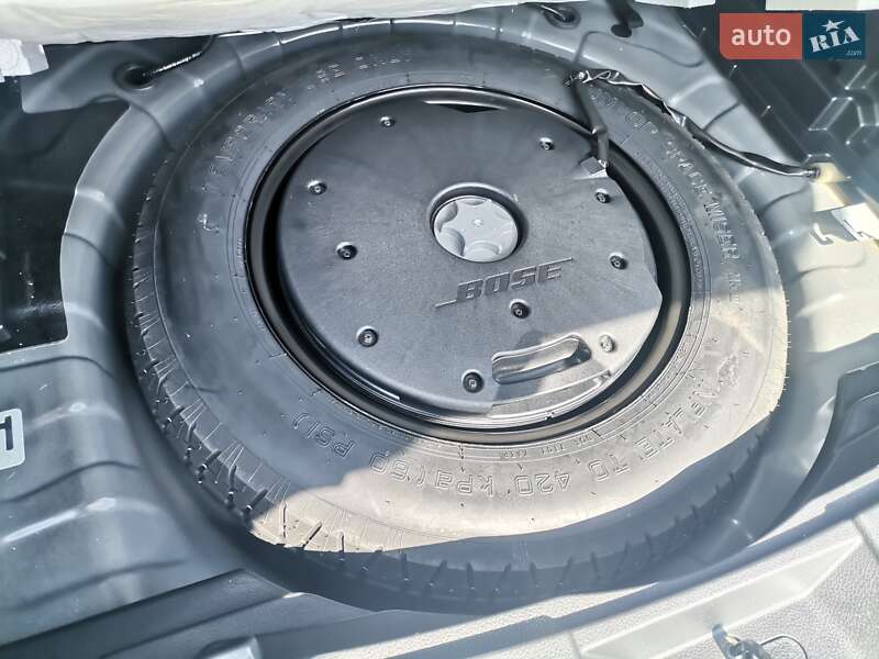 Внедорожник / Кроссовер Nissan Rogue 2019 в Вишневом