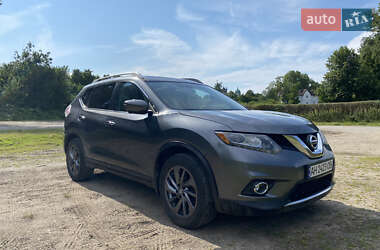 Позашляховик / Кросовер Nissan Rogue 2016 в Чернівцях