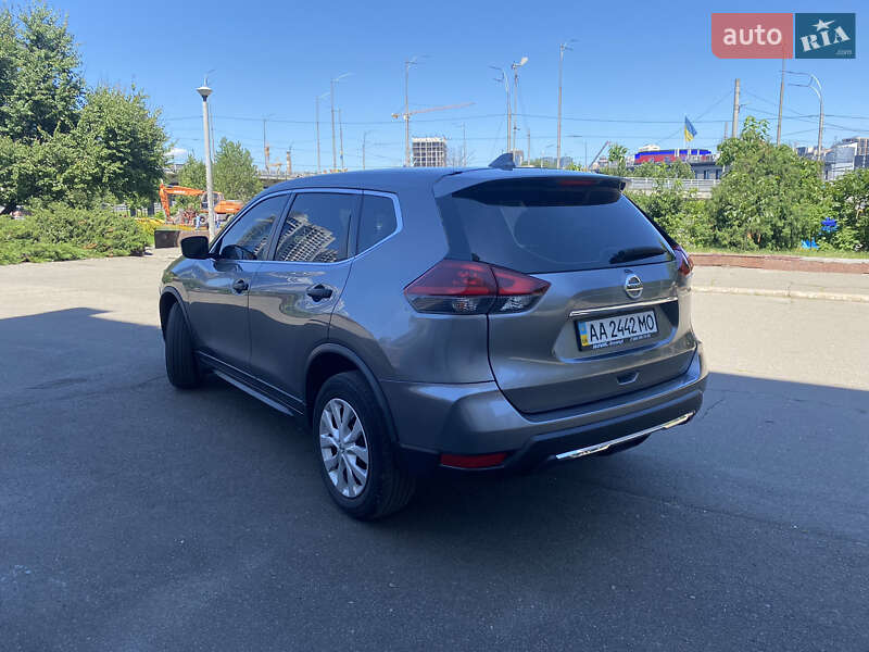 Внедорожник / Кроссовер Nissan Rogue 2018 в Киеве
