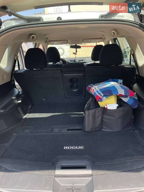 Позашляховик / Кросовер Nissan Rogue 2016 в Кривому Розі