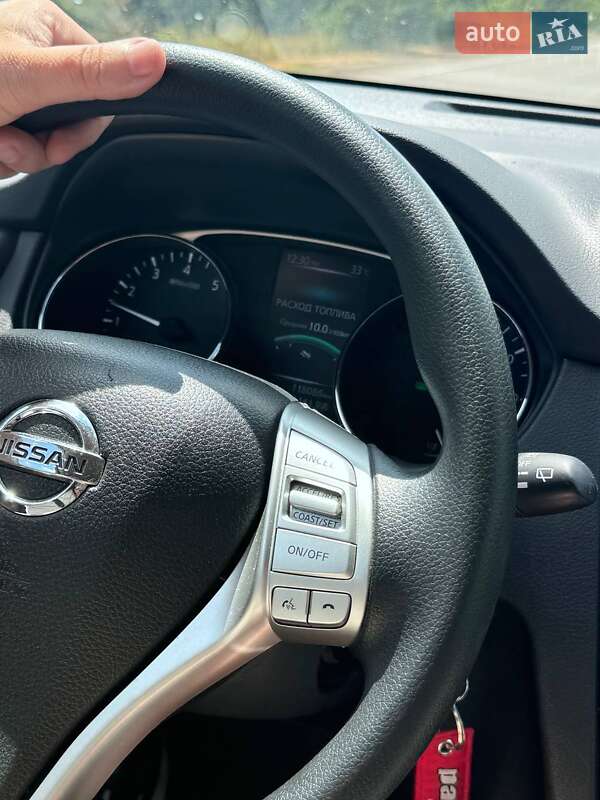 Позашляховик / Кросовер Nissan Rogue 2016 в Кривому Розі