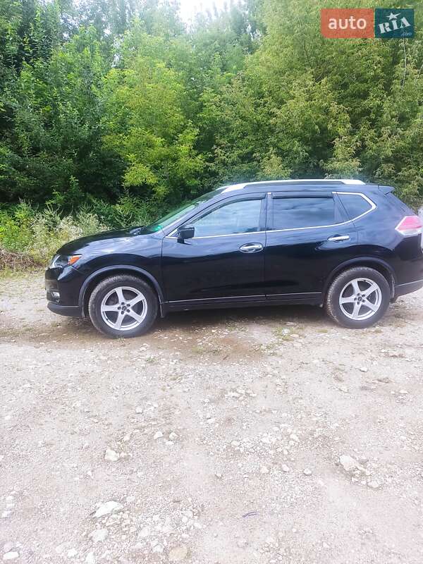 Внедорожник / Кроссовер Nissan Rogue 2016 в Тернополе
