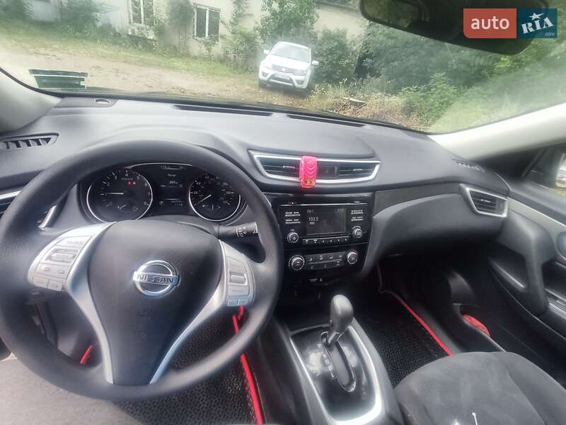 Внедорожник / Кроссовер Nissan Rogue 2016 в Тернополе