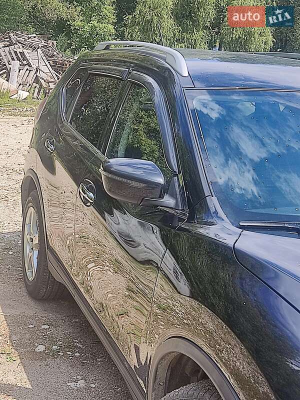 Внедорожник / Кроссовер Nissan Rogue 2016 в Тернополе