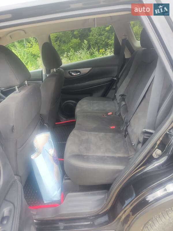 Внедорожник / Кроссовер Nissan Rogue 2016 в Тернополе