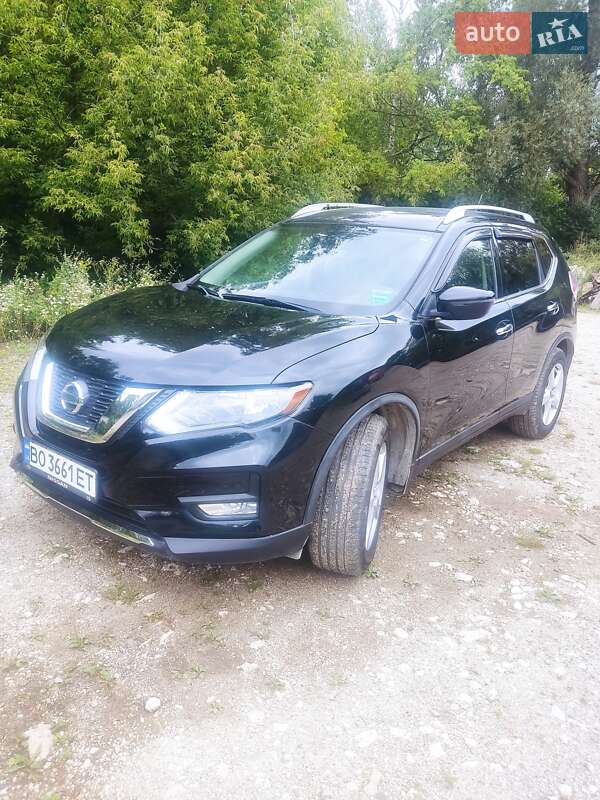 Внедорожник / Кроссовер Nissan Rogue 2016 в Тернополе