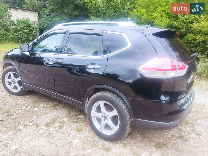 Внедорожник / Кроссовер Nissan Rogue 2016 в Тернополе