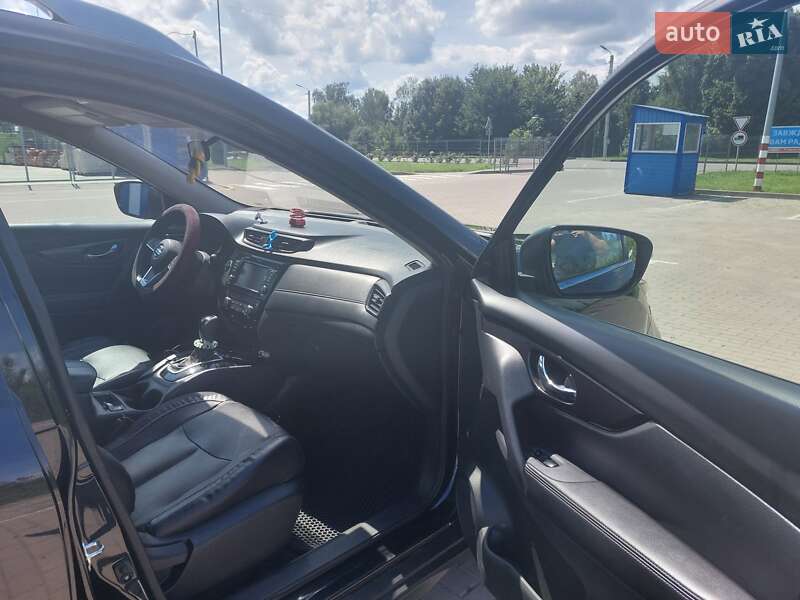 Позашляховик / Кросовер Nissan Rogue 2019 в Дубні