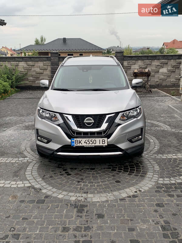 Позашляховик / Кросовер Nissan Rogue 2019 в Рівному