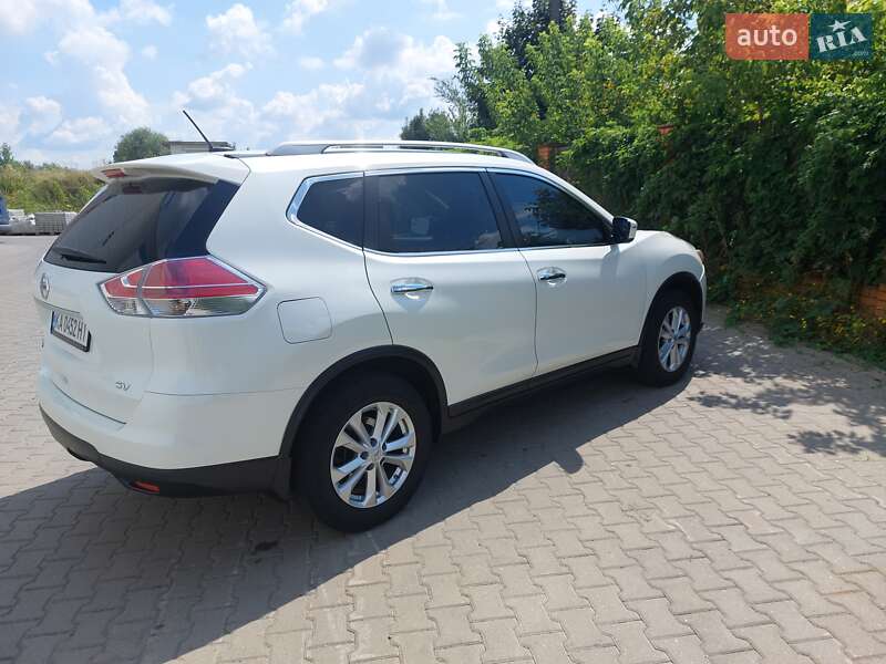 Внедорожник / Кроссовер Nissan Rogue 2015 в Киеве