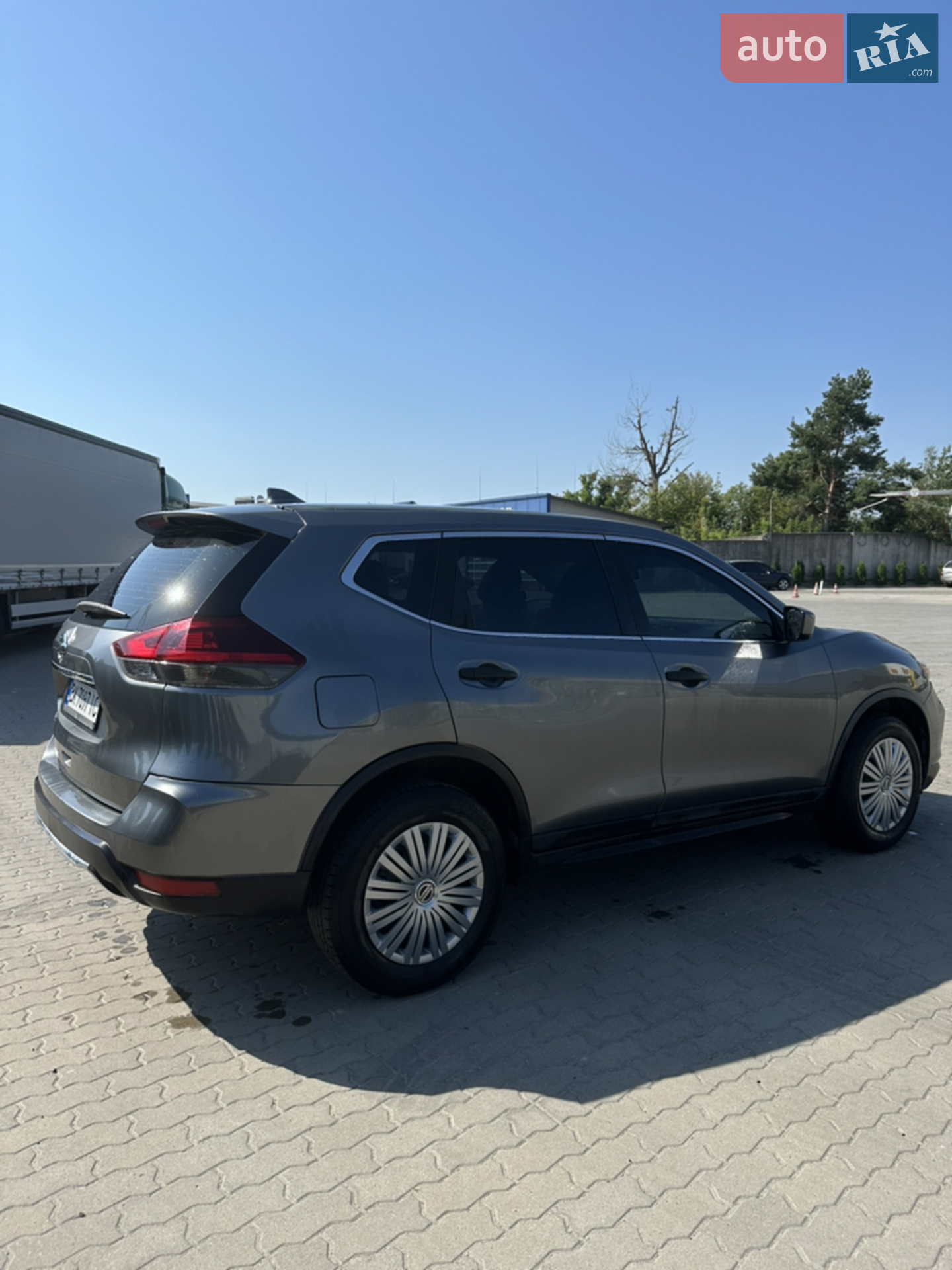 2017 Nissan Rogue - мініатюра 2