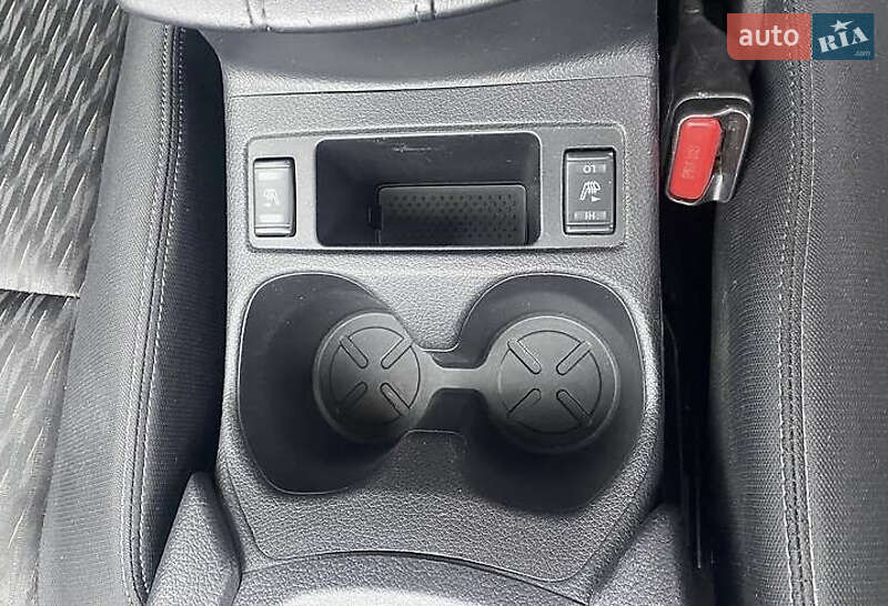 Позашляховик / Кросовер Nissan Rogue 2017 в Переяславі