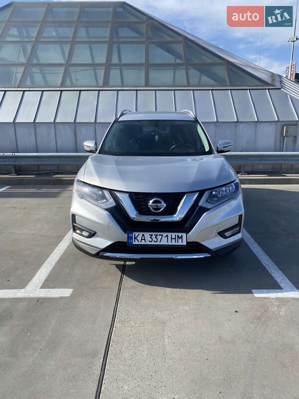 Позашляховик / Кросовер Nissan Rogue 2016 в Києві