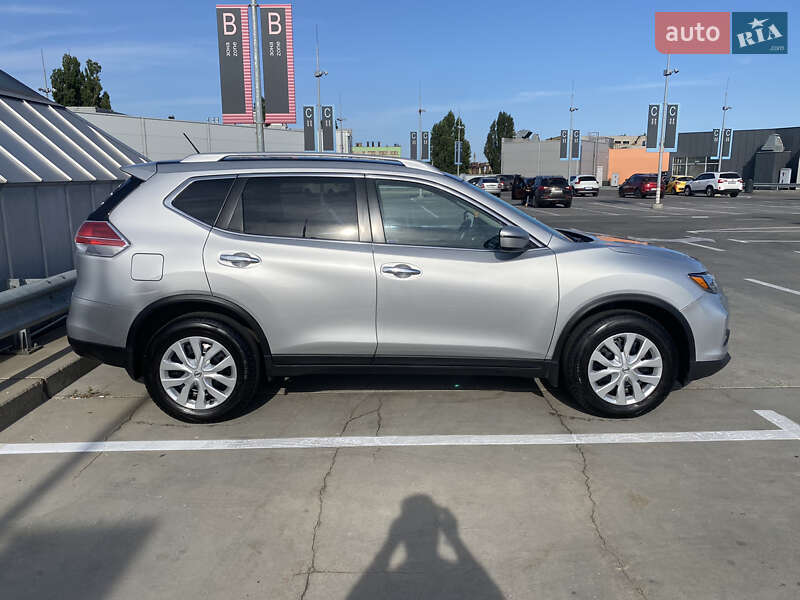 Позашляховик / Кросовер Nissan Rogue 2016 в Києві