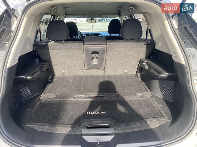 Позашляховик / Кросовер Nissan Rogue 2016 в Києві