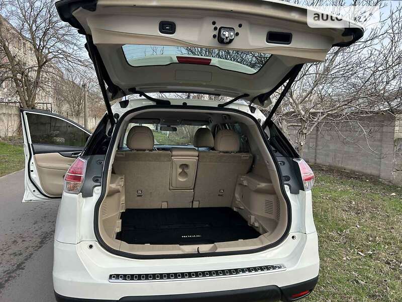 Внедорожник / Кроссовер Nissan Rogue 2016 в Николаеве