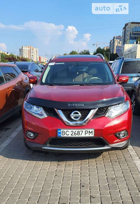 Позашляховик / Кросовер Nissan Rogue 2015 в Львові