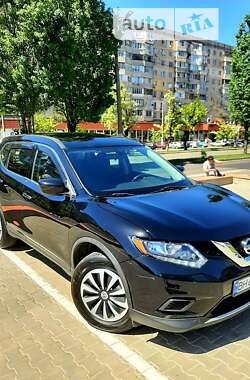 Позашляховик / Кросовер Nissan Rogue 2015 в Винниках