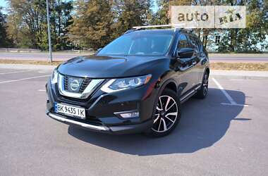 Внедорожник / Кроссовер Nissan Rogue 2019 в Ровно