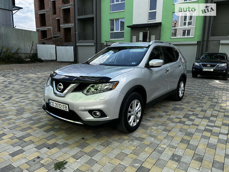 Позашляховик / Кросовер Nissan Rogue 2015 в Чернівцях