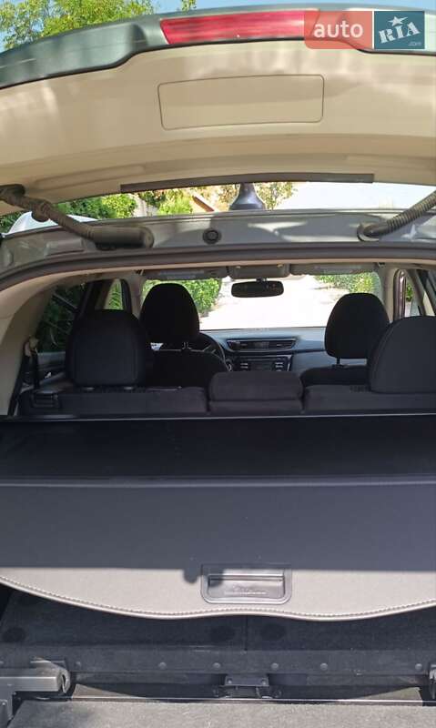 Внедорожник / Кроссовер Nissan Rogue 2016 в Покрове